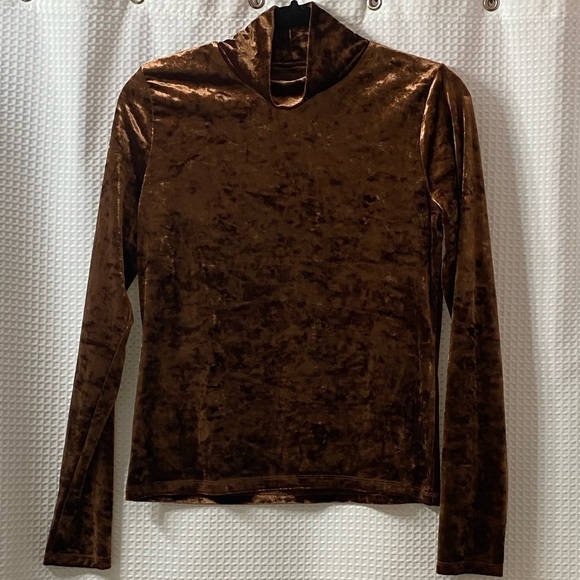 NWT L&G Crushed Velvet Mockneck Long Sleeve in Rust - Picture 1 of 4